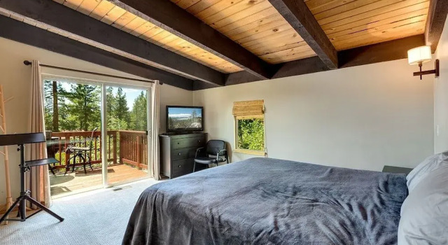 Коттедж Cold Creek Lodge 3 Bedroom Home