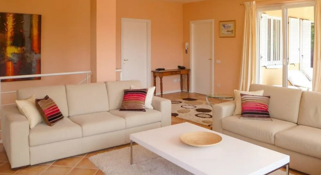 Вилла Stunning 4 bed Villa With Private Pool, Bbq, Wifi, Lake Views, Walking Distance to Restaurant