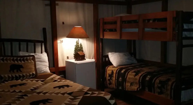 Тент с балконом Indian Flat RV Park - Tent Cabins & Cottages