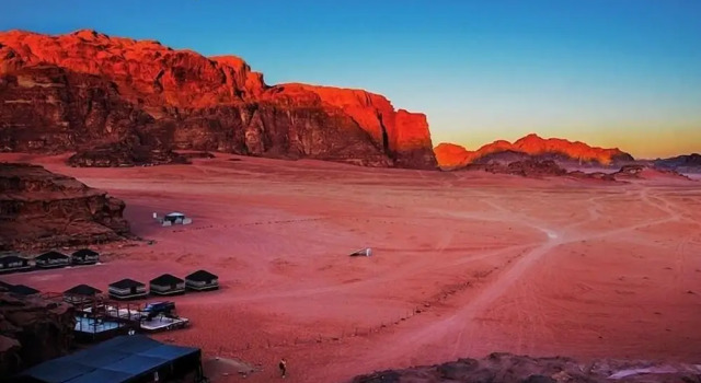 Тент с 4 комнатами Beyond Wadi Rum Camp