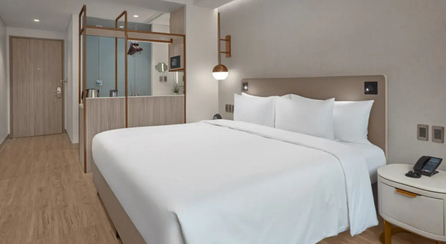 Двухместный номер Deluxe Lanson Place Mall of Asia Manila