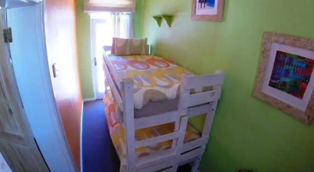 House on the Hill, Забронировать Отель Отели Кейптауна 3 звезды, рядом с MyCiTi Station Granger Bay, 3*