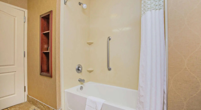 Четырёхместный номер Standard Hampton Inn & Suites Sevierville at Stadium Drive