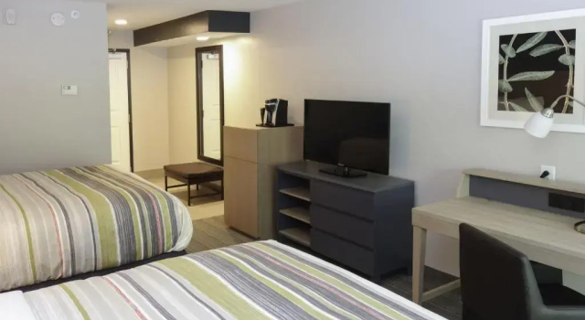 Четырёхместный люкс Country Inn & Suites Downtown Convention Center by Radisson, Gatlinburg, TN