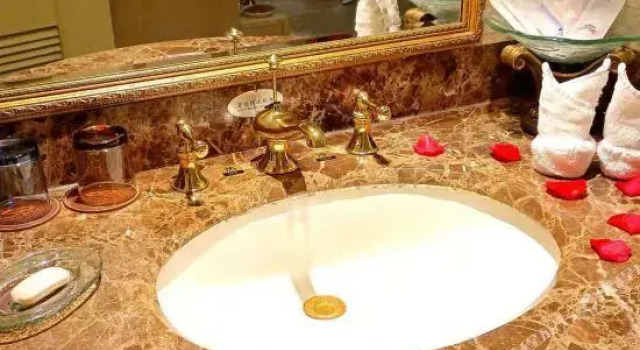 Люкс Grand Noble Hotel Dongguan