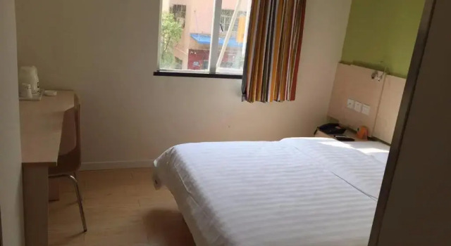 7Days Inn Shenzhen Airport Hourui Metro station
