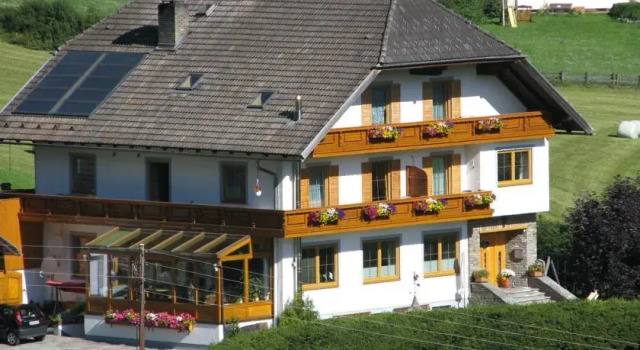 Haus Pfeifenberger, Rezervovat Hotel Wellness hotely v Lungau, SPA