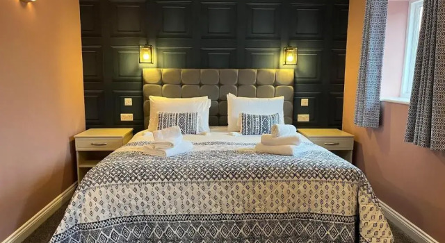 Alexander Park B&B, Boek Bed and Breakfast Hotels in Merseyside met zwembad, Zwembad