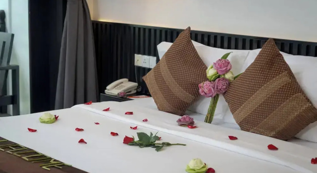 Двухместный номер Deluxe с балконом и с видом на бассейн Khmer Mansion Boutique Hotel