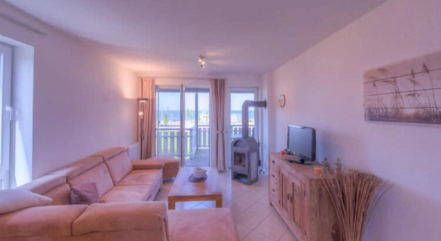 Apartment in Rechin right on the water