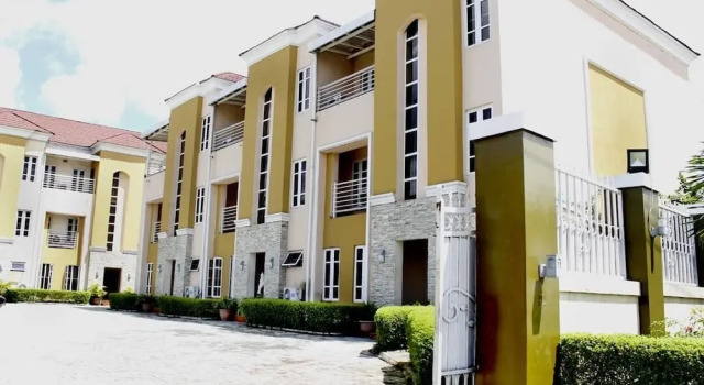 Aden 360 Apartments By Intra
