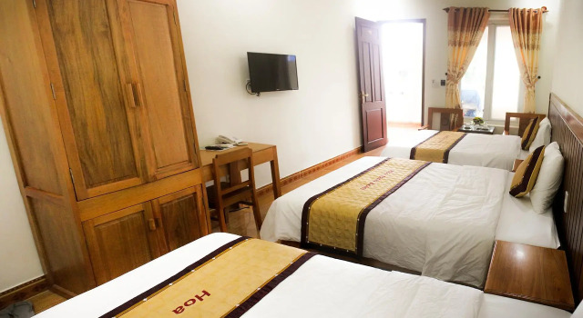 Трёхместный номер Deluxe с красивым видом из окна Hoa Binh Hotel Quang Binh