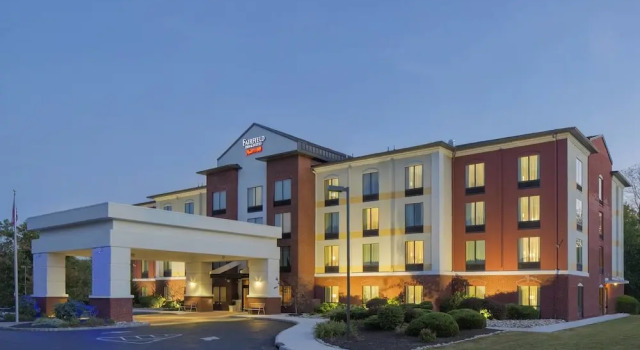 Fairfield Inn & Suites by Marriott Bridgewater Branchburg/Somerville, Забронировать Отель Бриджуотер North Jersey