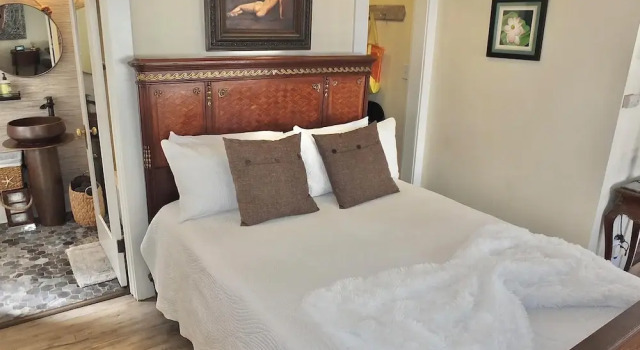 Beach Bungalow-lb