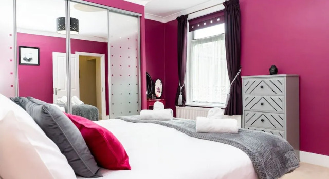 Red Cherry House, Забронировать Отель Уотфорд Хартфордшир, рядом с Watford Palace Theatre