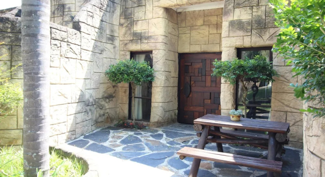 Asante Sana Holiday Village, Забронировать Отель Отели Мбомбела с бассейном, Бассейн