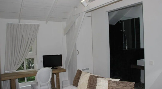 Bed & Breakfast - Belair, Book Hotel Hotels in Antwerp with a Pool, Swimming Pool