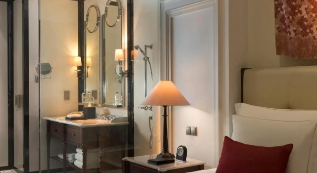 Клубный номер Deluxe The Hermitage, A Tribute Portfolio Hotel, Jakarta