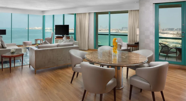 Двухместный люкс Panoramic с балконом и с видом на море Hilton Dubai Jumeirah