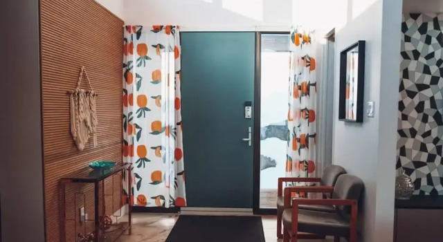 Lakeview Mid Century Luxury Cottage Citq 311414, Book Feriehus Villaer i Sainte-Adele, Villa