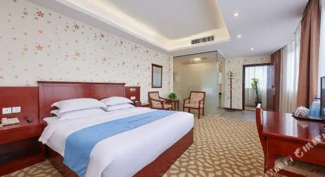 Люкс Huahai Business Apartment