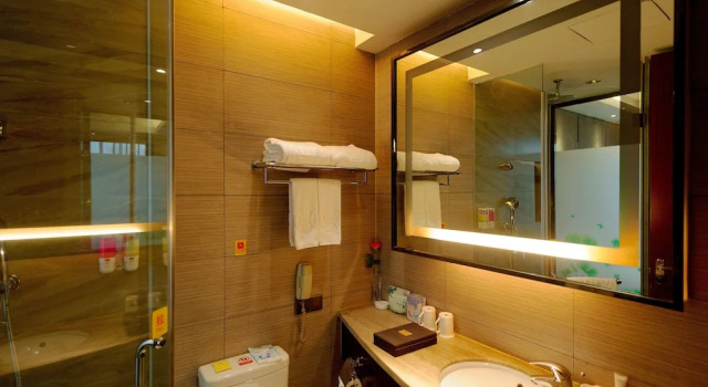 Двухместный номер Standard Changsha Xingsha Huatian Hotel