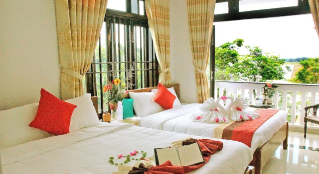Семейный номер Standard с балконом и с видом на город Green Island Villa Hoi An