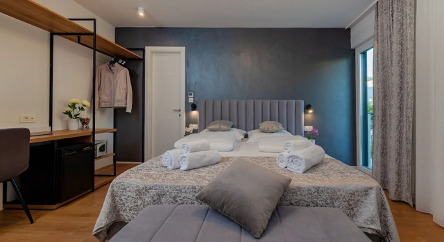 Двухместный номер Deluxe с балконом и с видом на сад Seven Seas Residence