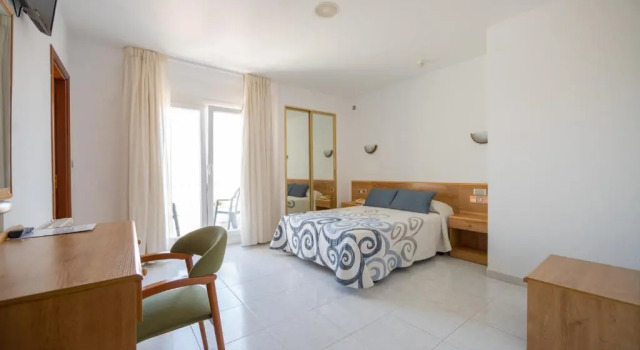 Двухместный номер Standard с балконом Hotel Paraimo