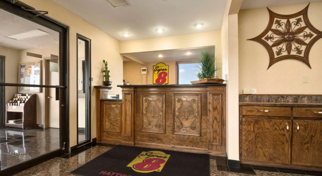 Super 8 by Wyndham Hattiesburg North - University Area, Забронировать Мини-отель Хаттисберг Миссисипи, рядом с Lake Terrace Convention Center