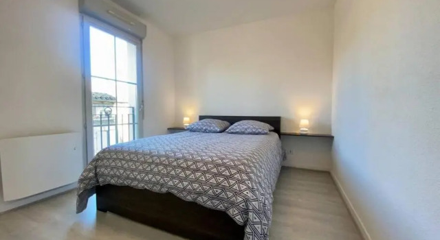 Le 24 février - Lumineux avec balcon et parking gratuit, Book Apartment Hotels in Carcassonne with a Pool, Swimming Pool