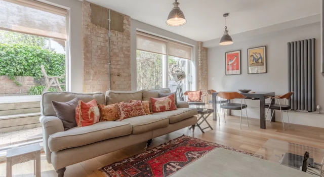 Chic 2 Bedroom Garden House in Dalston, Забронировать Дом для отпуска Коттеджи Большого Лондона, Коттедж