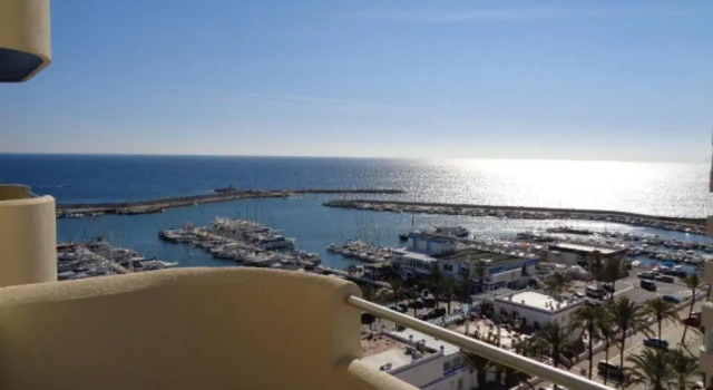 PParaiso 8D Gibraltar views, Забронировать Отель Отели Эстепона с парковкой, рядом с Палеонтологический музей, Парковка