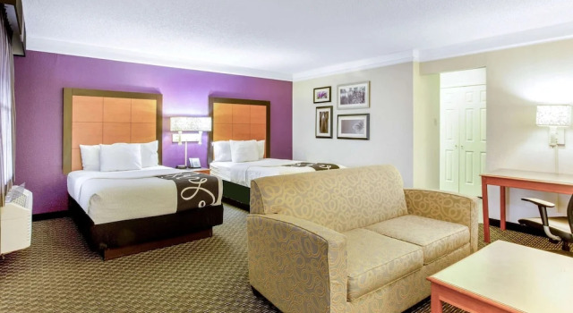Четырёхместный номер Deluxe La Quinta Inn by Wyndham and Conference Center San Angelo
