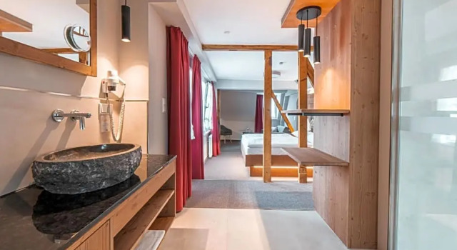 Полулюкс AKZENT Hotel Bergs Alte Bauernschänke- Wellness und Wein