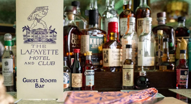 Номер Economy Lafayette Hotel & Club