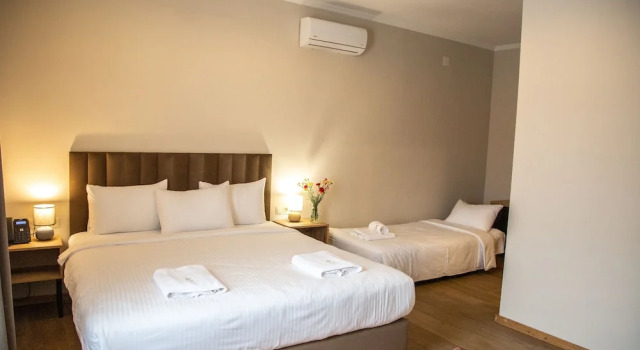 Giorgi Ushikishvili Chateau Celler, Rezervovat Hotel Hotely v Akhmeta s parkováním, Parkování