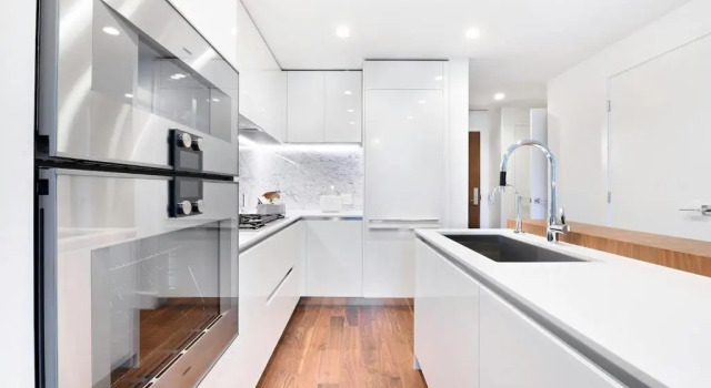 Апартаменты Sagittarius Palace Spacious 1BD 1BA besides park