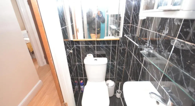Апартаменты London Luxury 5 Bedroom House 2 min walk to the Tube Station
