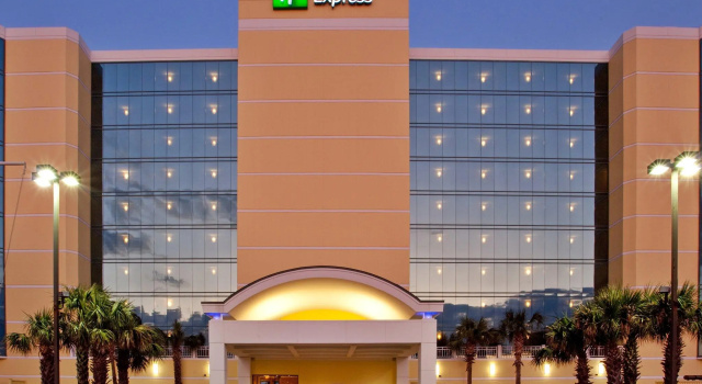 Holiday Inn Express & Suites VA Beach Oceanfront by IHG
