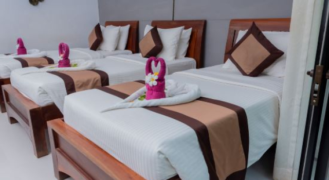 Трёхместный номер Superior с балконом и с красивым видом из окна New Riverside Hotel
