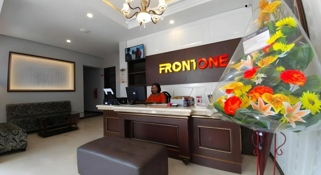 Front One Boutique Brani Solo, Réserver Hôtel-boutique Hôtels à Central Java avec parking, Parking