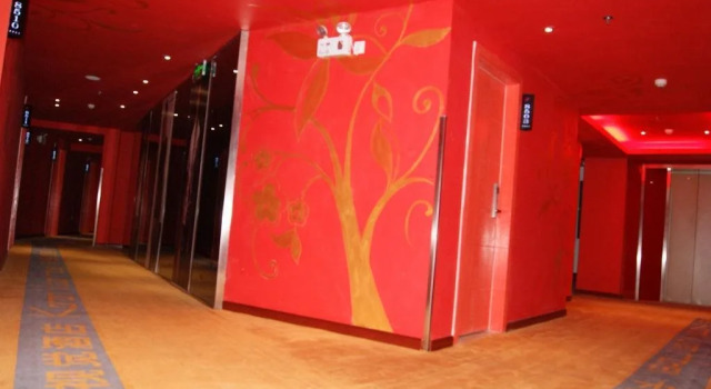 Kalun Shijue Hotel, Varaa Hotelli Qianxinan Kiina