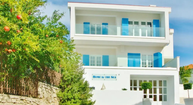 Seaside villa with private pool Home By The Sea - Villa Trogir, Забронировать Отель Отели Трогир 3 звезды, рядом с Общественный Пляж Кузмич, 3*
