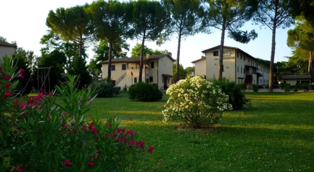 Hotel La Torretta, Buchen Sie Hotel Petrignano Umbrien