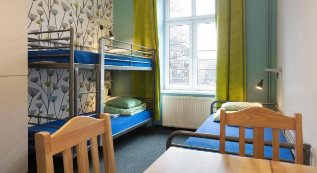Четырёхместный номер Standard Atlantis Hostel