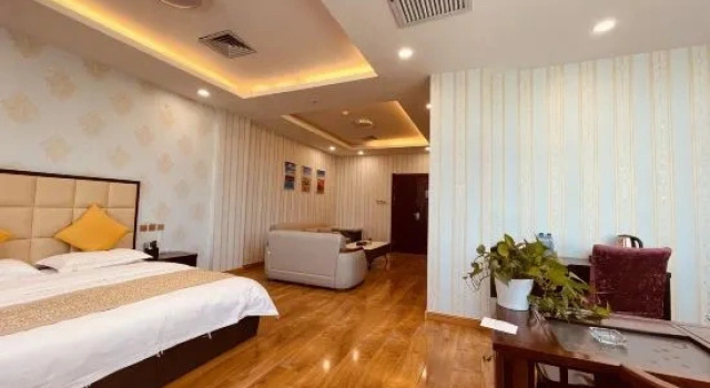 Семейный люкс Tianfu Business Hotel