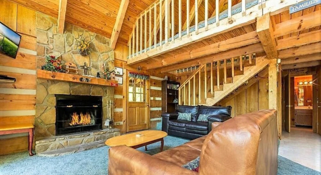 Snuggled Inn 2 Bedroom Cabin, Reserva ahora Casa o chalet Bluff Mountain Estados Unidos