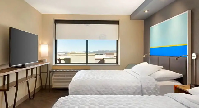 Номер для гостей с ограниченными возможностями Tru By Hilton Las Vegas Airport NV