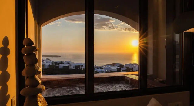 Полулюкс Niabelon Suites - Private Jacuzzi Sunset View